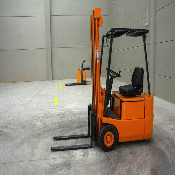 Fork Lifts  on rent