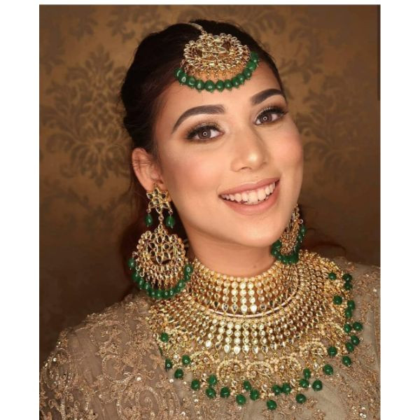 Multilayer Premium Kundan Set With Hanging Green Beads on rent