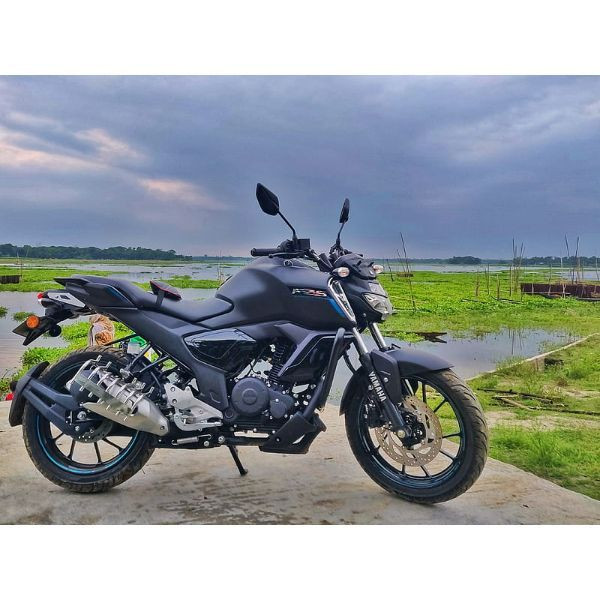 Yamaha Fz-s V3 on rent