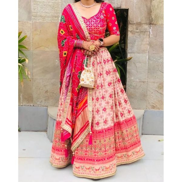 "Enchanting Rose: Heavy Pink Choli & Lehenga Rental for a Stunning Look" on rent
