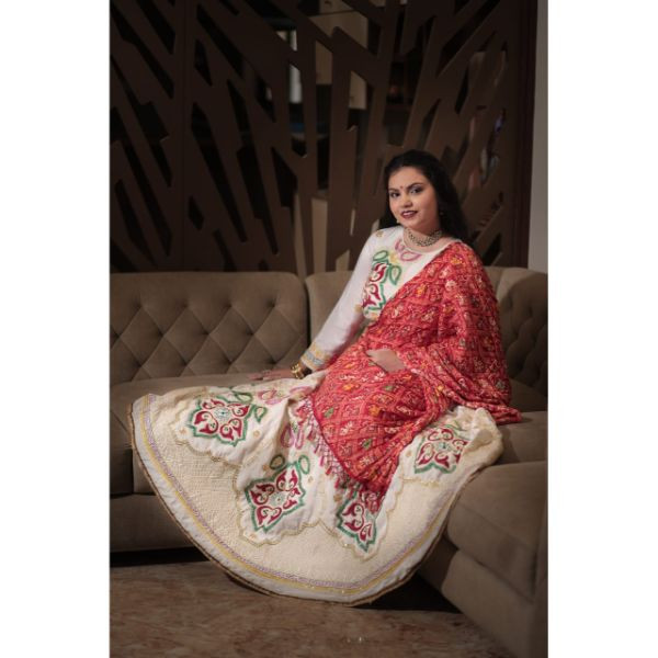 Elegant Crimson and Ivory Choli With Lehenga - Perfect for Traditional Occasions on rent