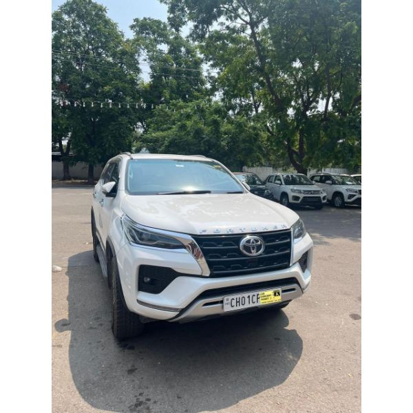 Toyota Fortuner  on rent