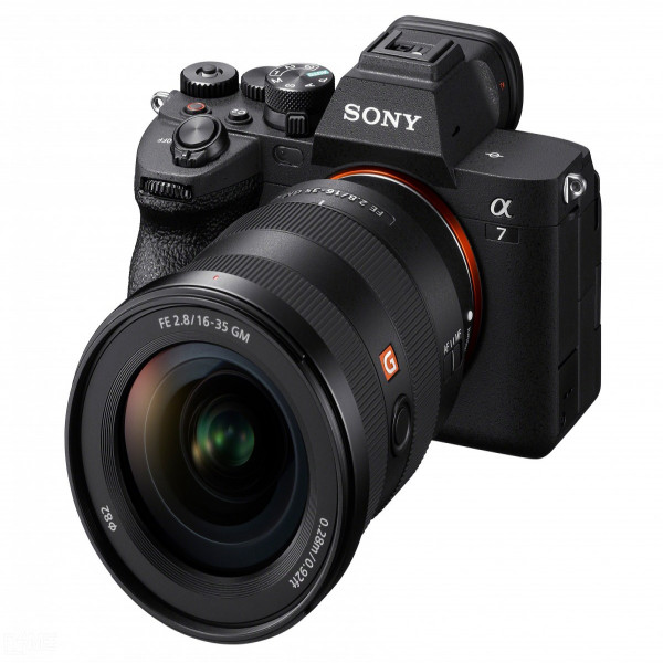 Sony A7MIV With 24-105 on rent