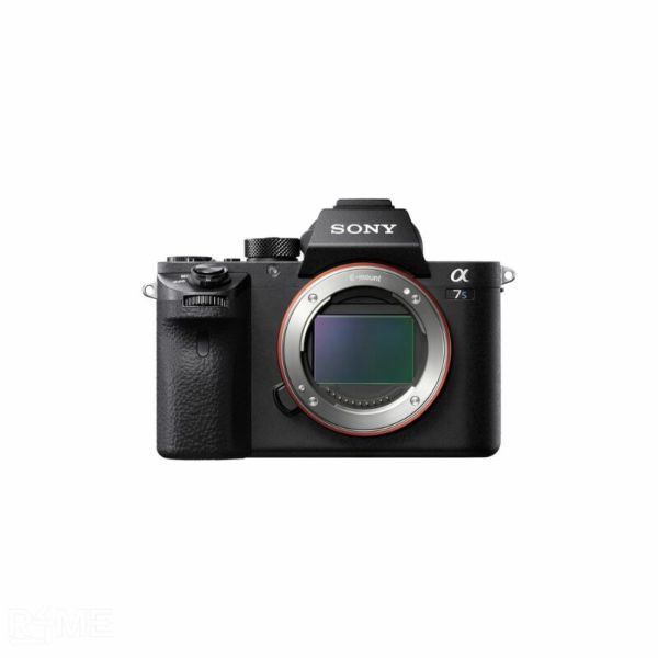 Sony A 7 R IV on rent