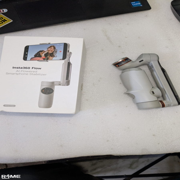 Insta 360 Flow AI Powered Smartphone Stabilizer Gimball on rent