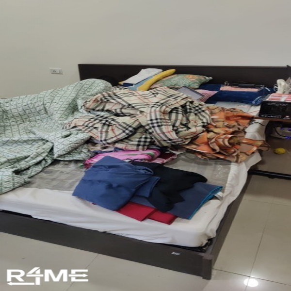 Queen Bed And Mattress on rent