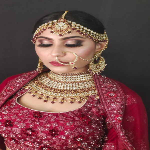 Jodha Akbar Red and gold jewellery set on rent