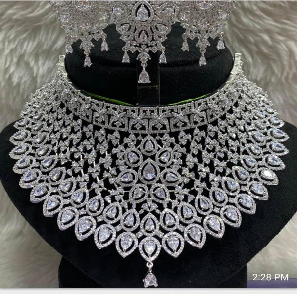 Princess Heavy Silver diamond style set on rent